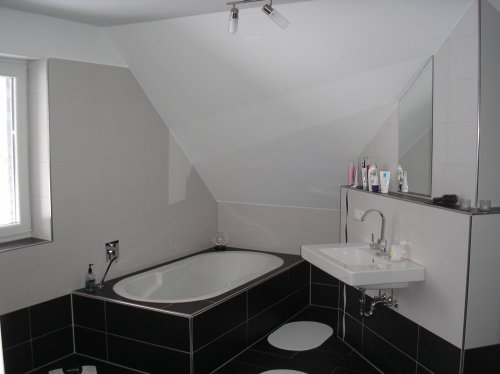 2009-02-12-badezimmer-waschbecken